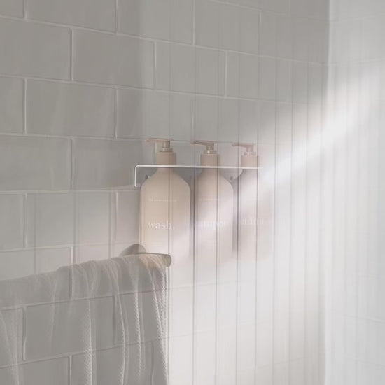 shower glass bege bottles